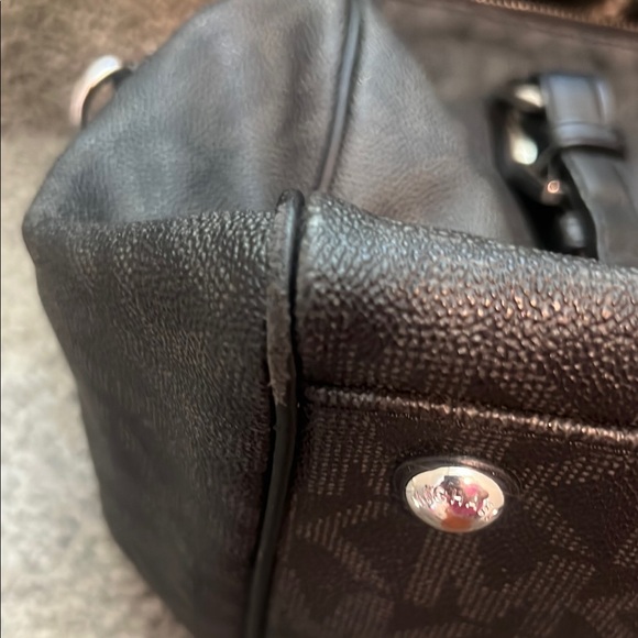 MICHAEL KORS Black Hand Bag - Picture 16 of 16